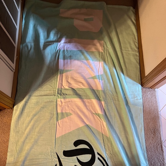 Vs Pink beach towel 2016 holiday collection Boyfriend oversized sea foam - Picture 5 of 10